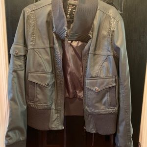 WOMEN’S FAUX LEATHER JACKET